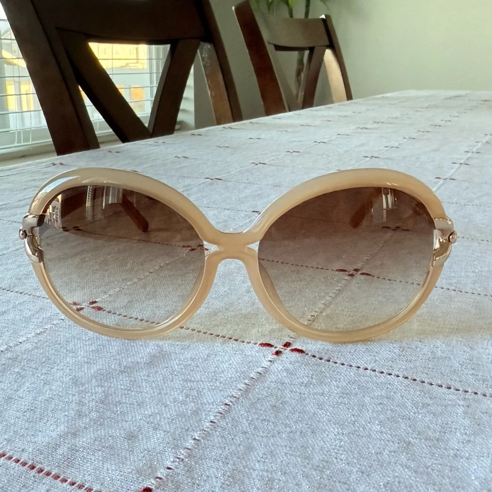 Oversized Designer Sunglasses Chloé CE636S Luxury Eyewear in Nude Color - Picture 7 of 8